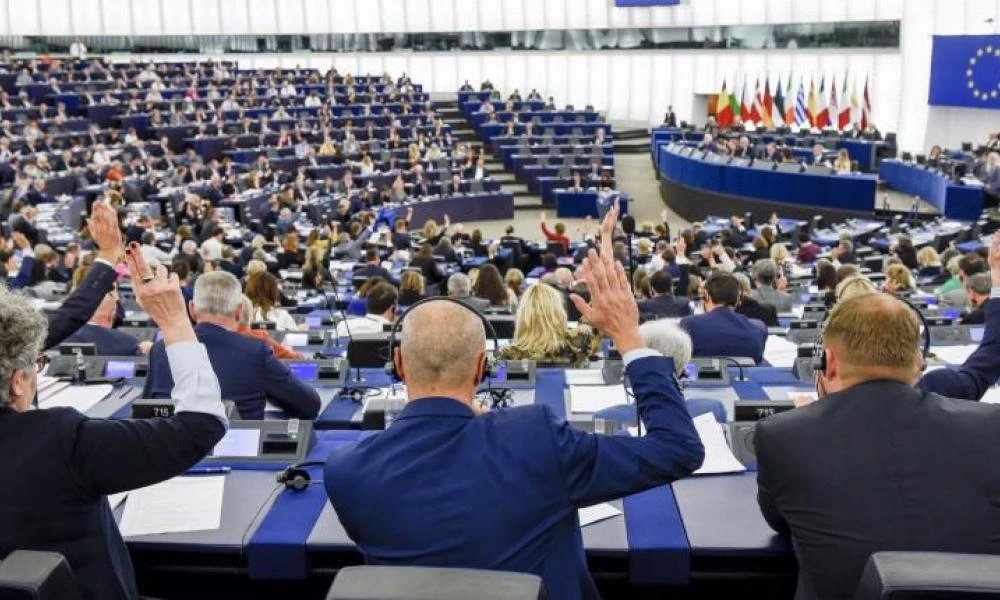 Ευρωπαϊκό Κοινοβούλιο: Ζητούν αναστολή πρόσβασης αντιπροσώπων του Κατάρ